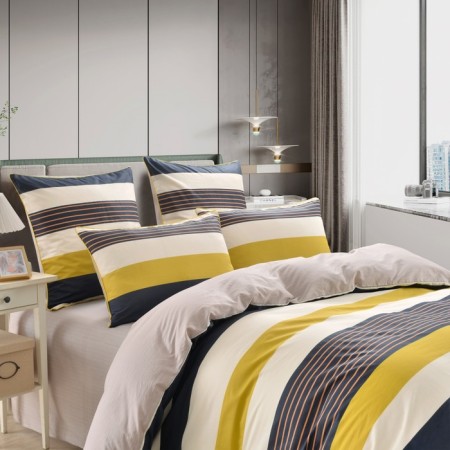 Sofi de Marko Batist, size 230x250 cm, 160x220 cm - 2 pcs, 50x70 cm - 2 pcs, 70x70 cm - 2 pcs-2