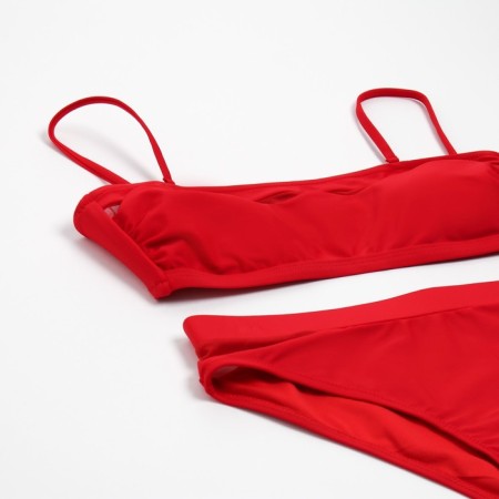 Female Separate swimsuit with the Bando Bando Lypho Minaku Cherry Color, size 46-5