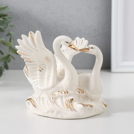 Souvenir Ceramics "Two Swan on the Wave" with a white-gold 11.5x10.5x10 cm