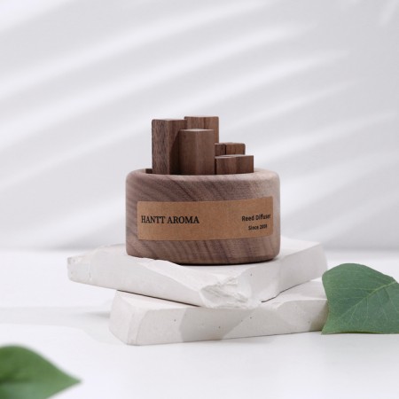 Set of wooden diffuser "HANTT AROMA", fir tree, with 10 ml essential oil in a box-1