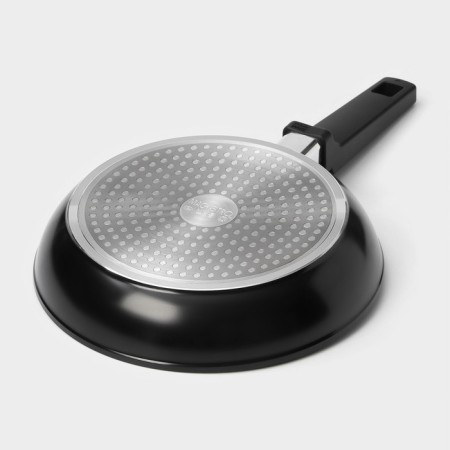 Pan Magistro Flame, D = 22 cm, h = 4.5 cm, Soft-Touch handle, anti-stick coating, induction-5