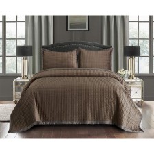 A set with a bedspread 