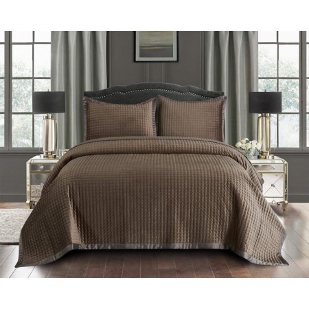 A set with a bedspread "Loretta", size 240x260 cm, 50x70 cm - 2 pcs, the color of the cappuccino