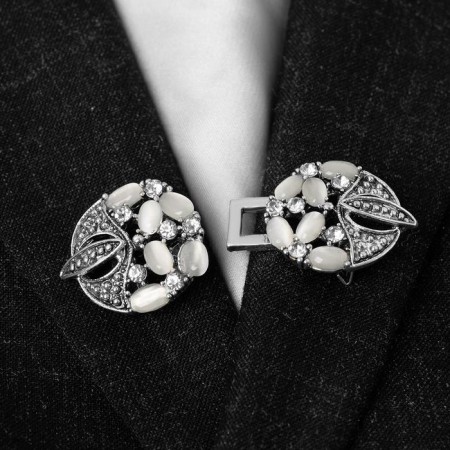 Cardigan clamp "luxury", white-gray color in black silver-3
