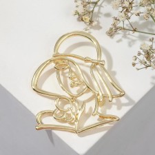 Brooch 