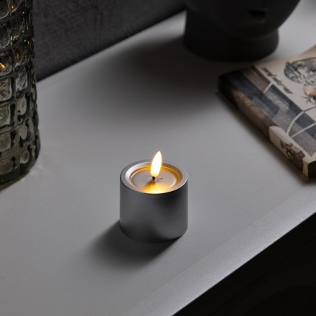 Silver LED candle, 6 × 8 × 6 cm, plastic, batteries AAAX2 (not complete), glow warm white