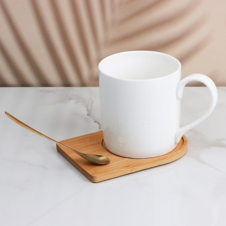 Ceramic mug on a wooden stand “Favorite Mommy”, 400 ml, with a spoon, white color-1
