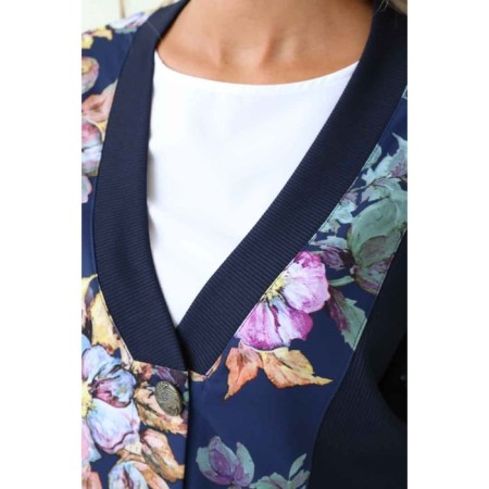 Female blouse, size 44-7