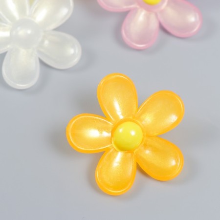 Decor for creativity plastic "Flower with a yellow middle" glow in the dark mix 1.4x4x4 cm 92426-1