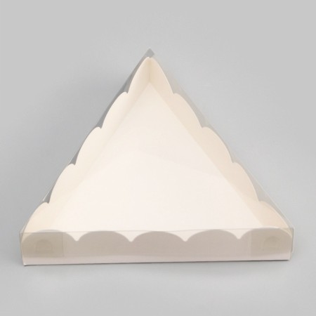 White cookie box, triangular 18 x 18 x 4 cm-1