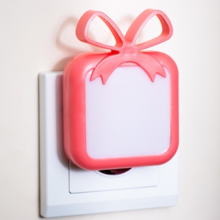 Nightmare "Gift" 4xled pink 6.5x5x9 cm Risalux-1