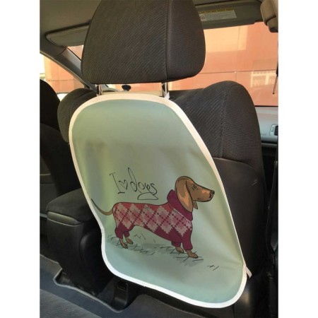 Protective cape on the back of the car seat "I love dachshund