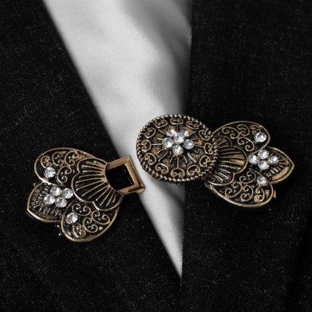Cardigan clamp "Lesser", white color in black gold-3