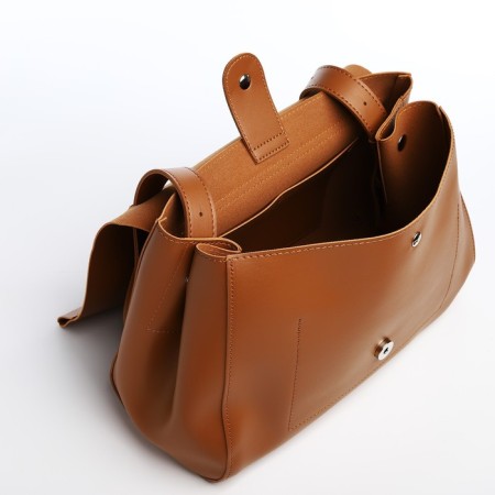 Female bag on a valve, redhead-3
