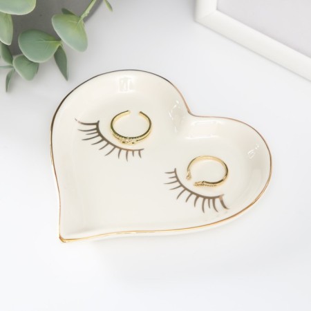 Souvenir ceramic stand for the rings "Heart with cilia" 11x11.5x1.4 cm-1