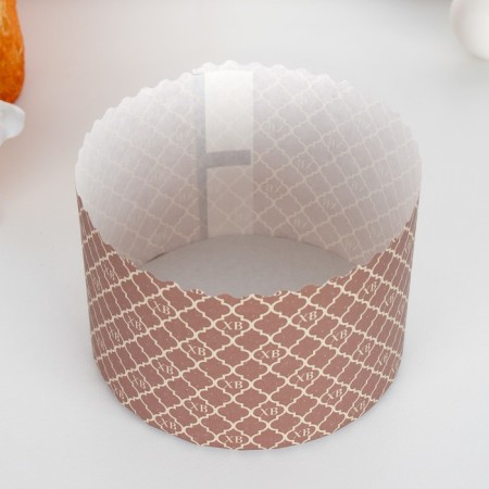 Paper form for cupcake, muffins and kulich "XV Golden" 134x100 mm-2
