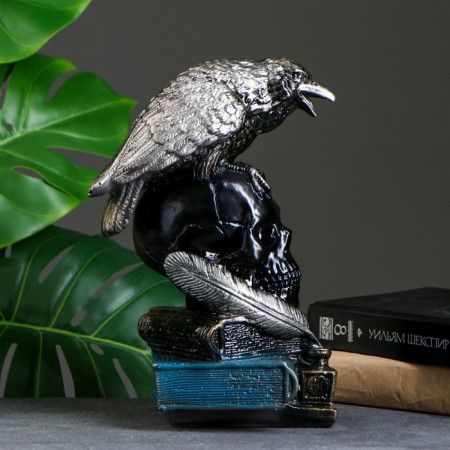 Figure "Raven on the Skull", 18x16x28cm-1