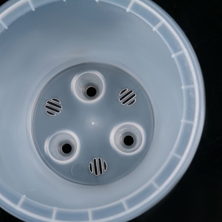 A pot with a liner d = 15, h = 13 "City"-3