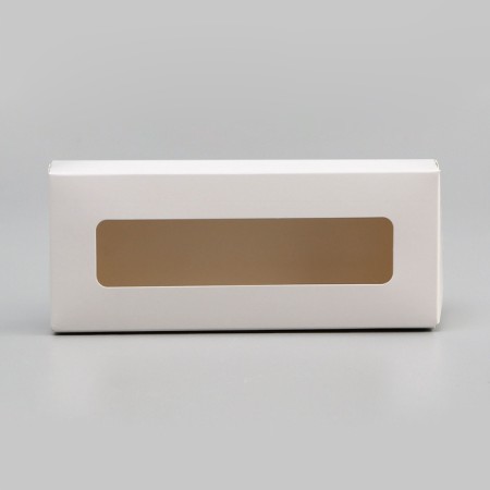 The box is folding, white, 17 x 7 x 4 cm, 0.5 l-1