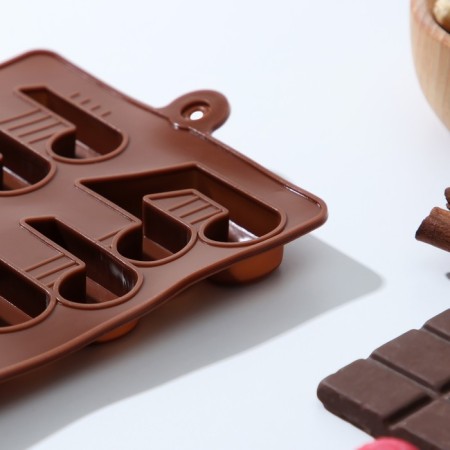 The form for decorations of the share "Notes", silicone, 19.5 × 12 × 1 cm, 15 cells (4.2 × 2.2 cm), brown color-1