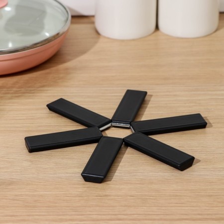 Hot folding folding fold, d = 19 cm, black color