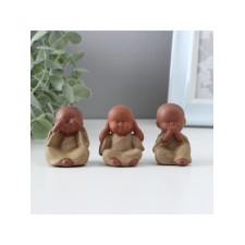 A set of figures of ceramics 