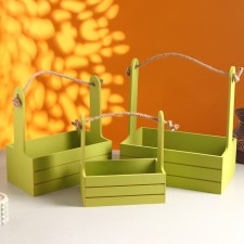 A set of wooden pots 3 in 1 (29 × 18 × 33; 25 × 15 × 30; 21 × 12 × 23) 