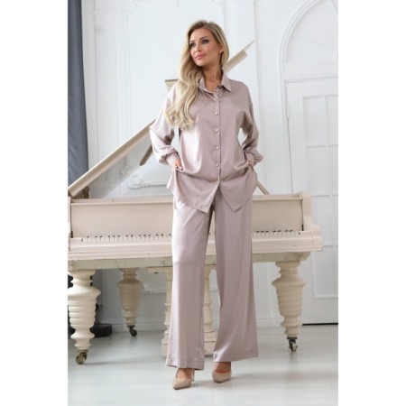 Female suit, size 42-20