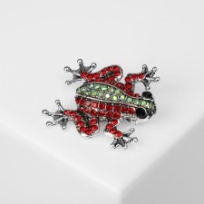 Brooch 