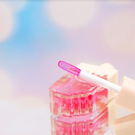 Lip gloss with peach-3