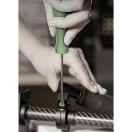 Cross screwdriver Deli, handle made of high -quality software plastic, PH2 x 150 mm-2