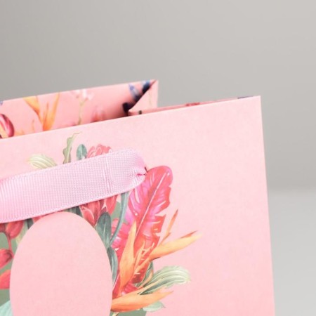 Package Gift Laminated Vertical, Packaging, “From March 8”, MS 18 x 23 x 10 cm-3