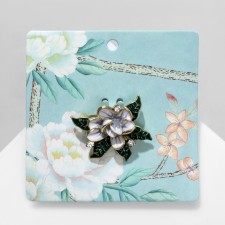 Brooch 
