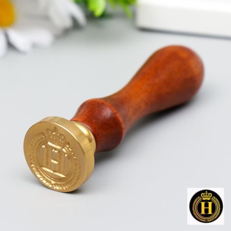 Printing for wax with a wooden hand "Crown with the letter H" 9x2.5x2.5 cm