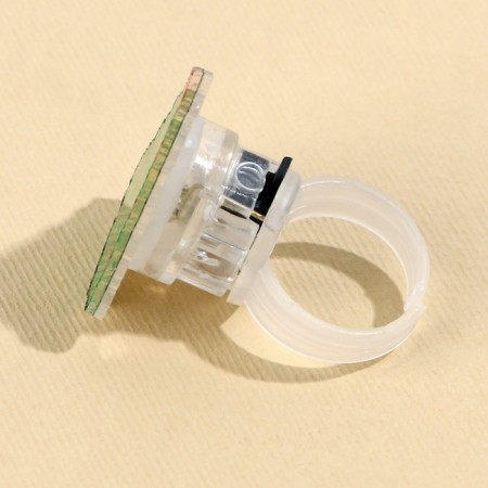 Ring with a spin "Christmas tree" 3x3x3 cm-1