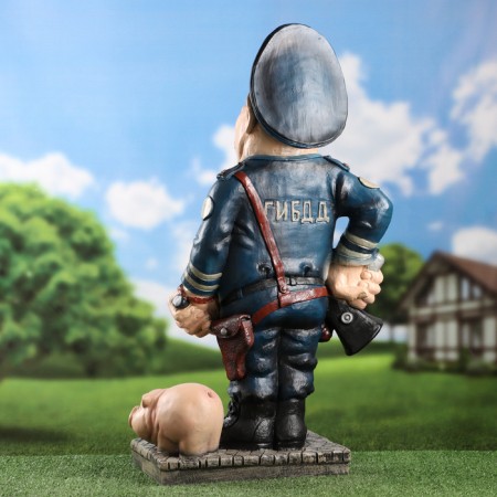 Garden figure "Police with a pig" 78x46cm-2