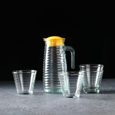 Set for drinks made of glass 