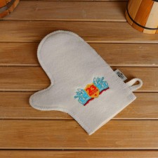 Mitten for a bath with embroidery 
