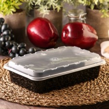 A disposable plastic container with a lid, 830 ml, 1-secto