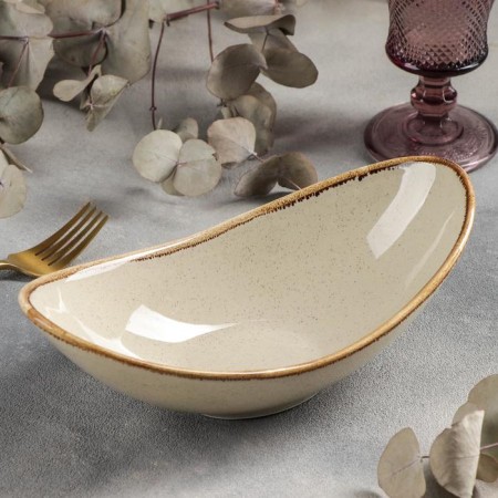 Ceramic sapphire salad, 25 × 13 × 8 cm, beige color