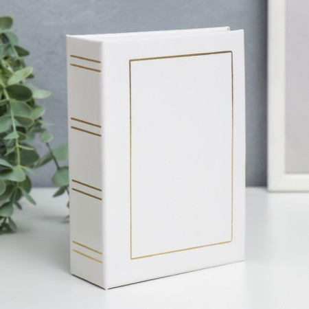 Photo album in 100 photos 10x15 cm. "Classic" white