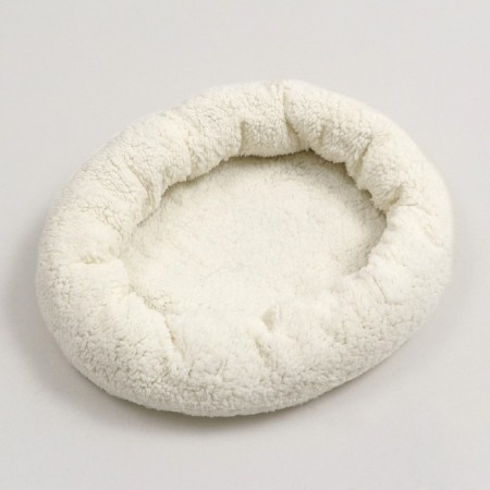 Lynchik for dogs and cats "Coos", soft fur, 45 x 35 x 11 cm, milk-1