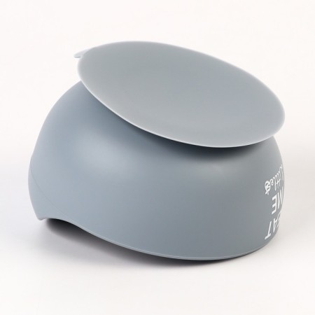 Baby plate on a suction cup and cutting devices M&B, gray-9