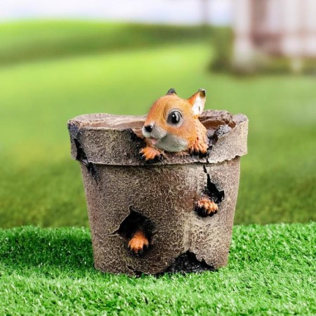 Figure pot "Squirrel in a pot of paw out" 15x14 cm