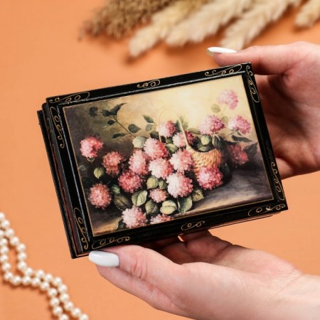 Casket "Pink flowers in the basket", 10 × 14 cm, lacquer miniature-1