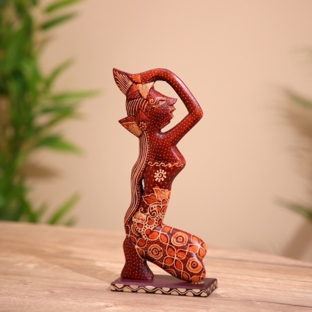 Souvenir "Girl" on a stand, tree 15x5x25 cm