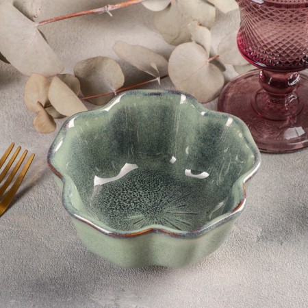 Ceramic “Flower”, 300 ml, 12 × 12 × 5.5 cm, green color, green