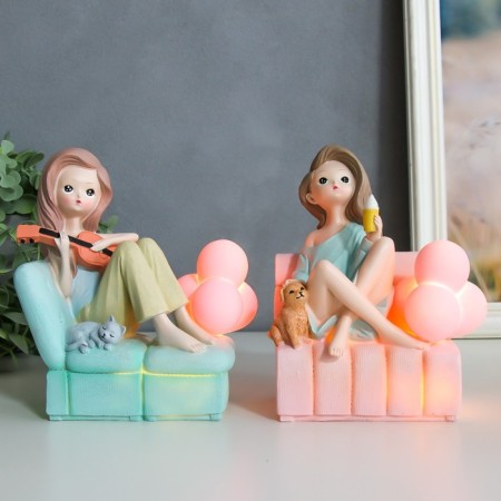 Souvenir Polystone Light "Girl on the couch with guitar/dog" MIX 13x7.5x16 cm
