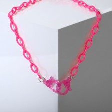 The necklace 