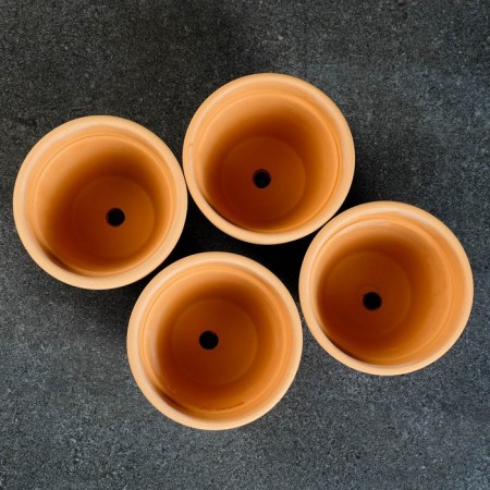 A set of 4 flower pots "Standard" D11CM-1